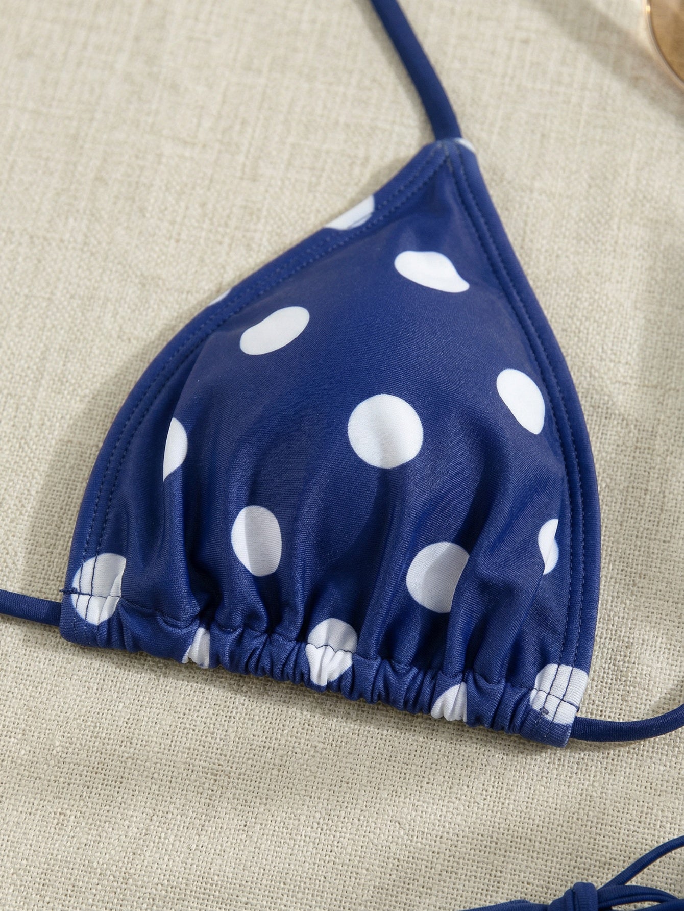 Bikini à pois au style vintage pour un look rétro séduisant BEACHEERS