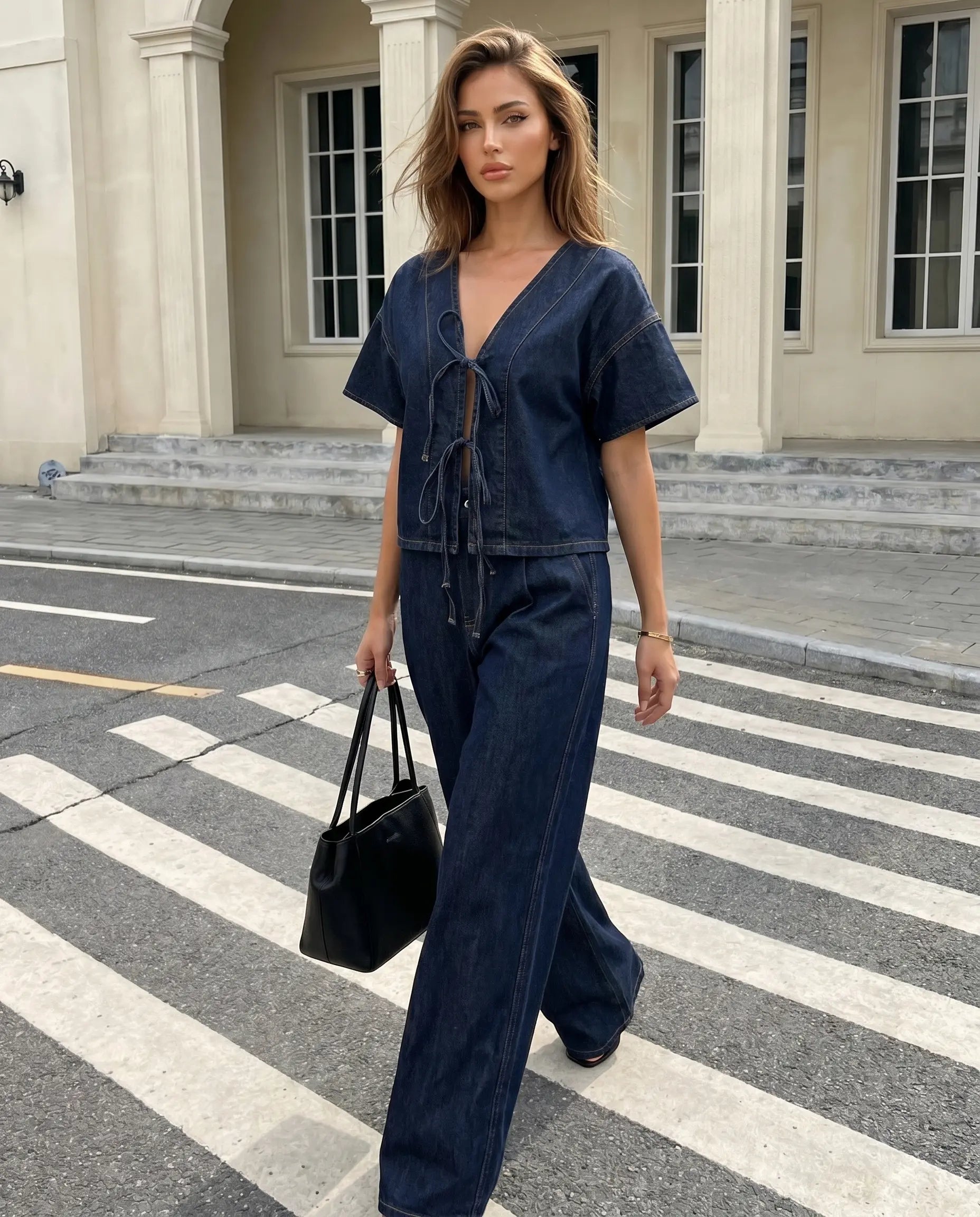 Pantalon en denim foncé à taille haute et jambes larges SELUNE