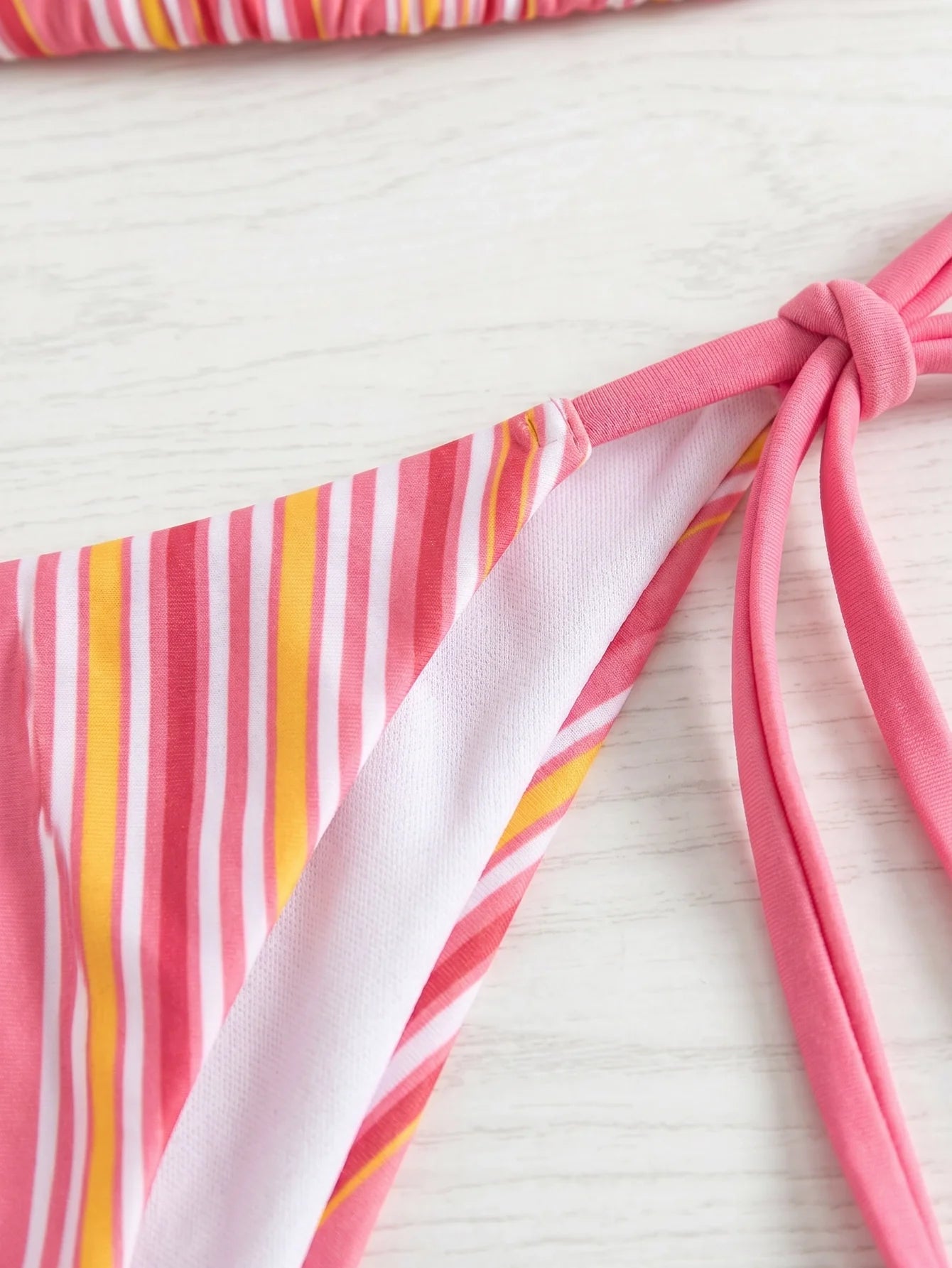 Ensemble bikini à rayures roses - hauts et bas vendus séparément BEACHEERS