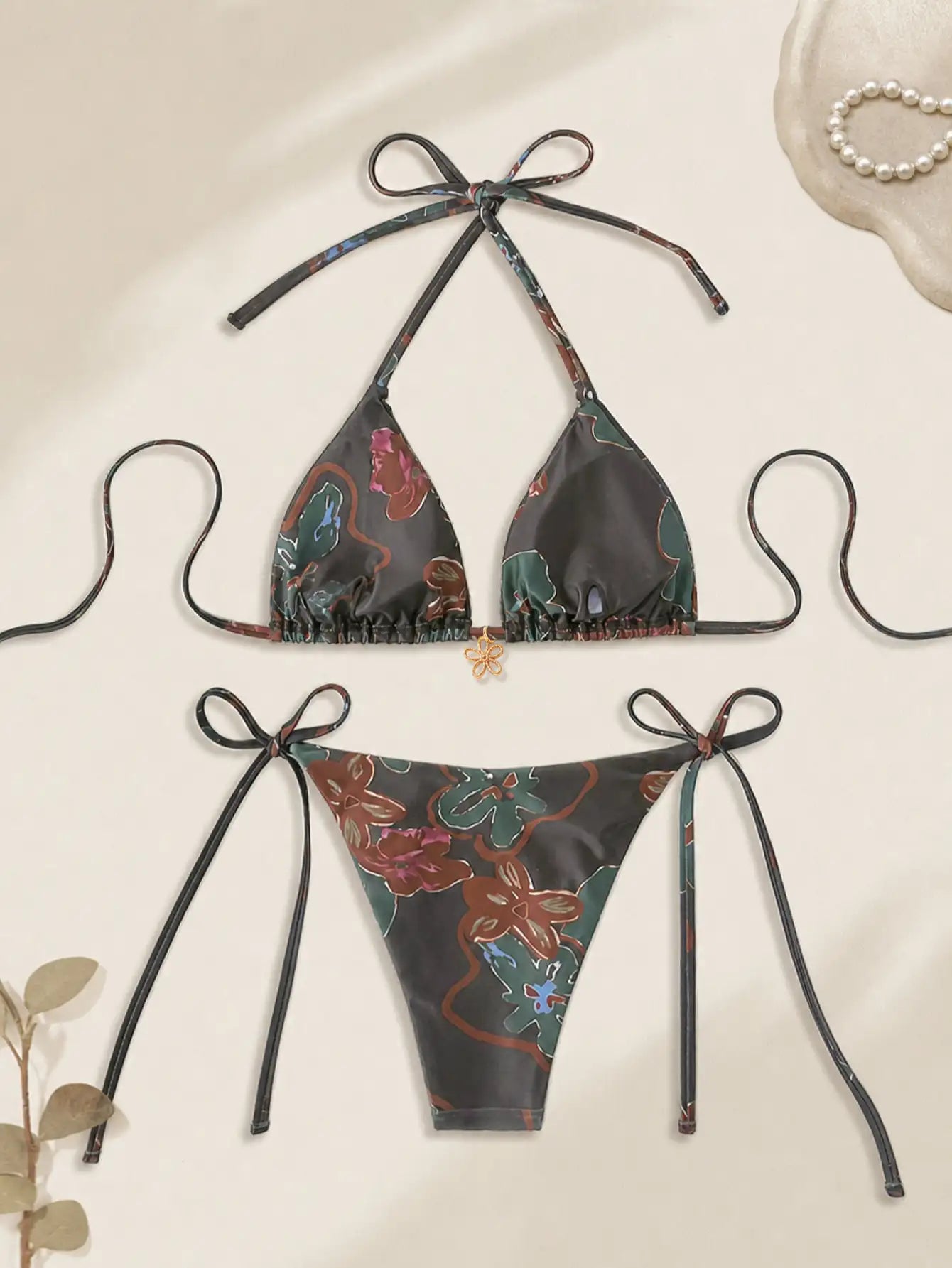 Ensemble bikini chic pour femmes avec short de bain à nouettes sur les côtés - Parfait pour les vacances à la plage BEACHEERS