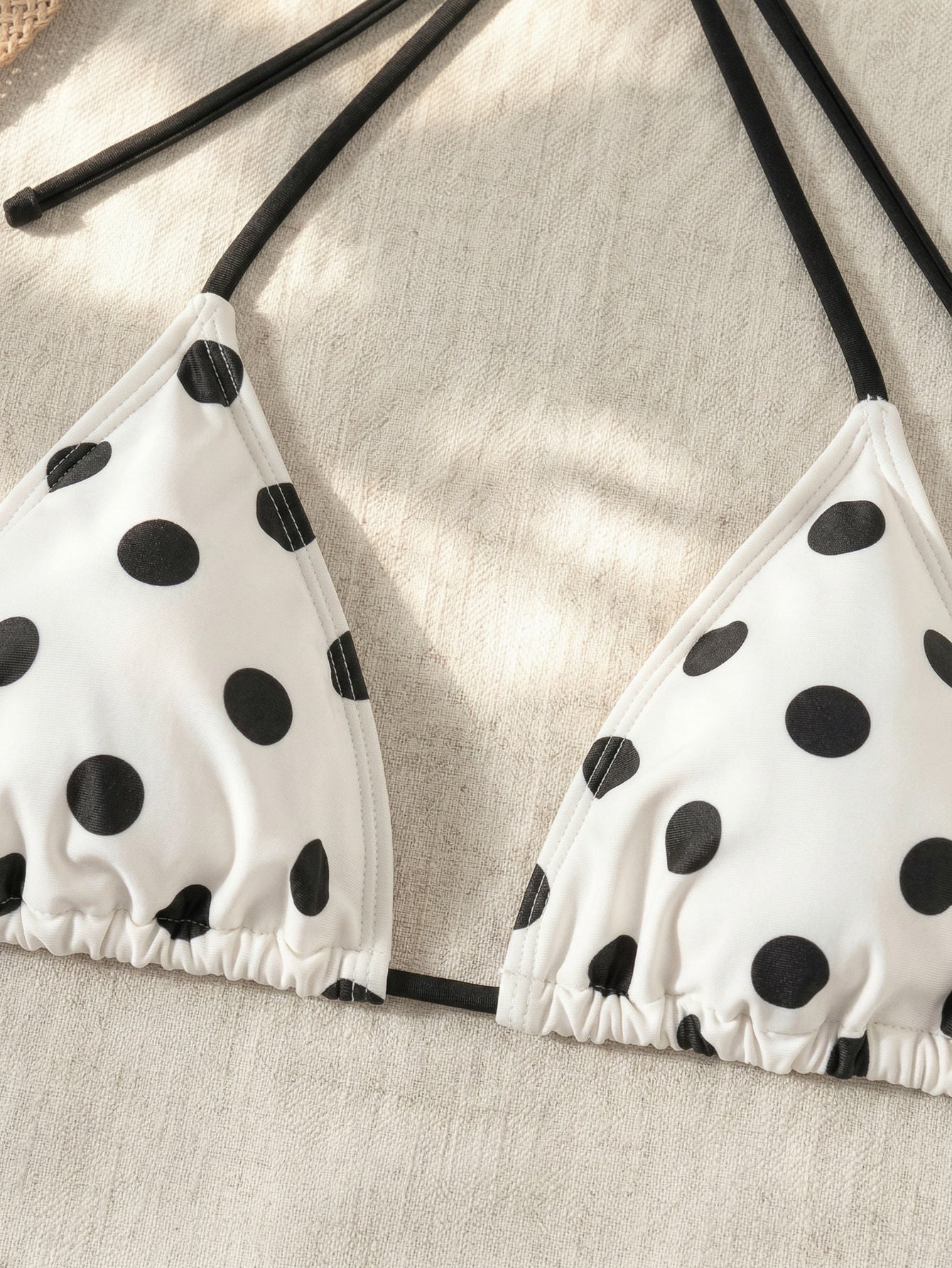 Bikini à pois au style vintage pour un look rétro séduisant BEACHEERS