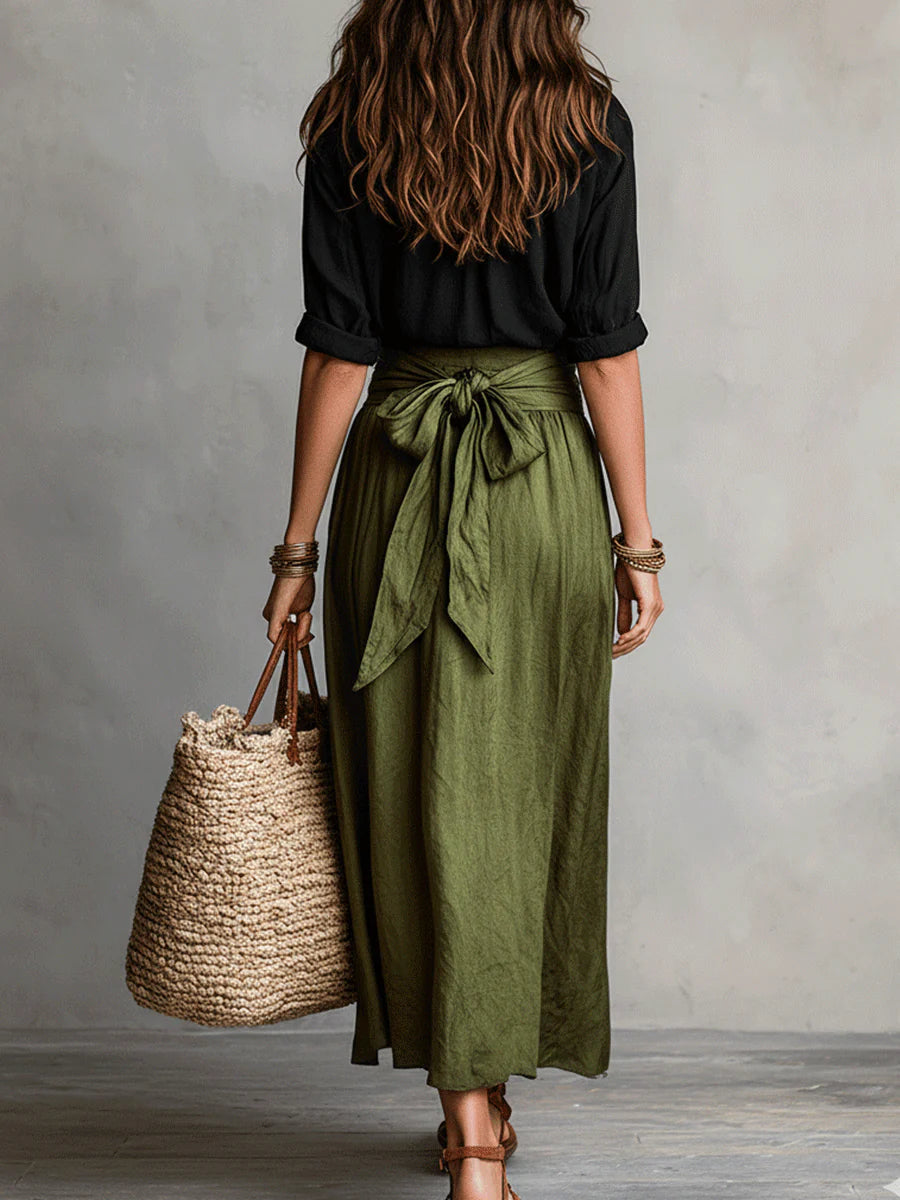 Aitana | Ensemble à deux pièces avec chemise noire et jupe midi vert olive pour femme SELUNE