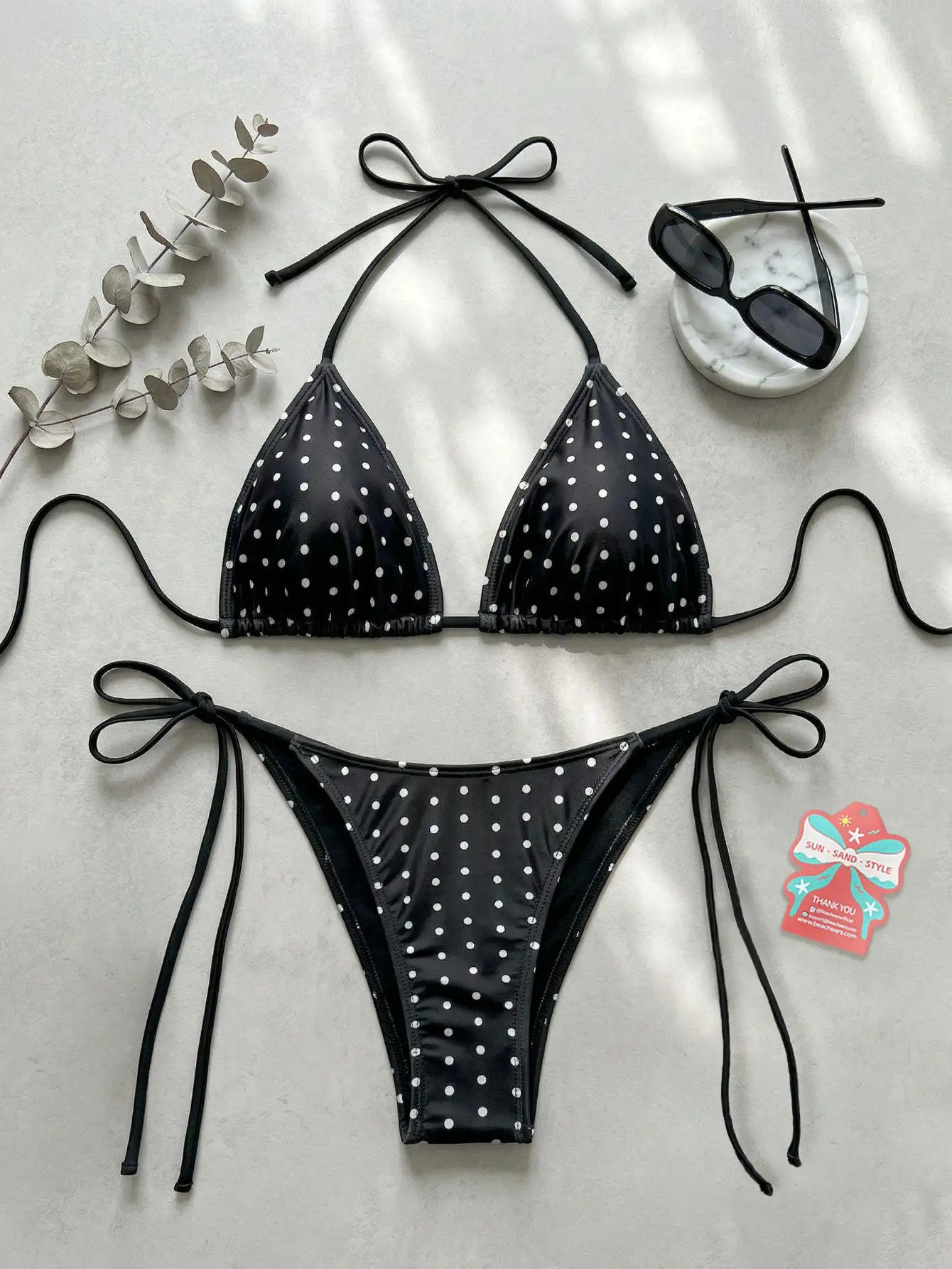 Bikini à pois au style vintage pour un look rétro séduisant BEACHEERS
