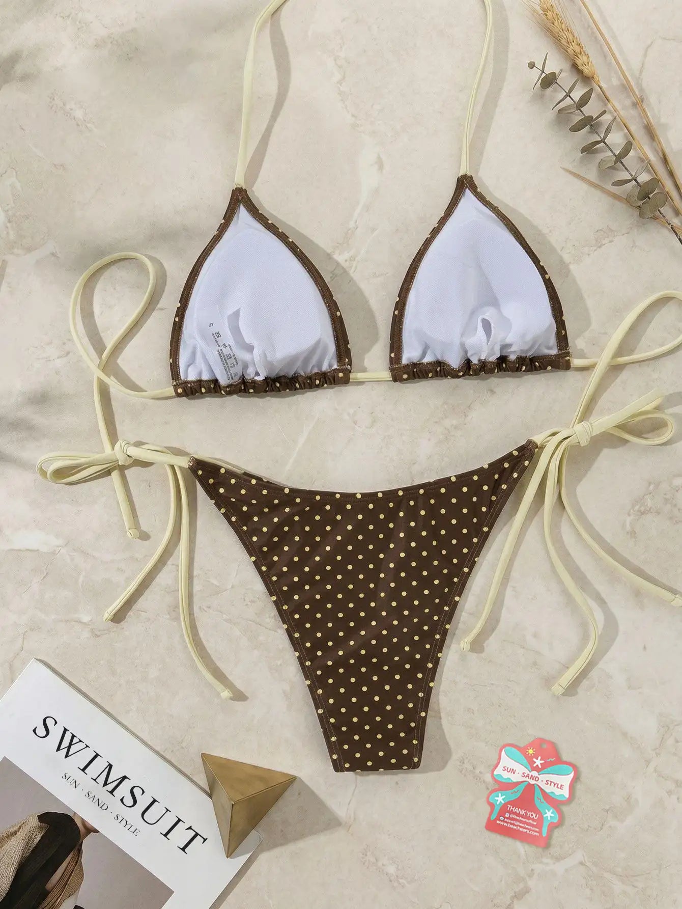Bikini à pois au style vintage pour un look rétro séduisant BEACHEERS