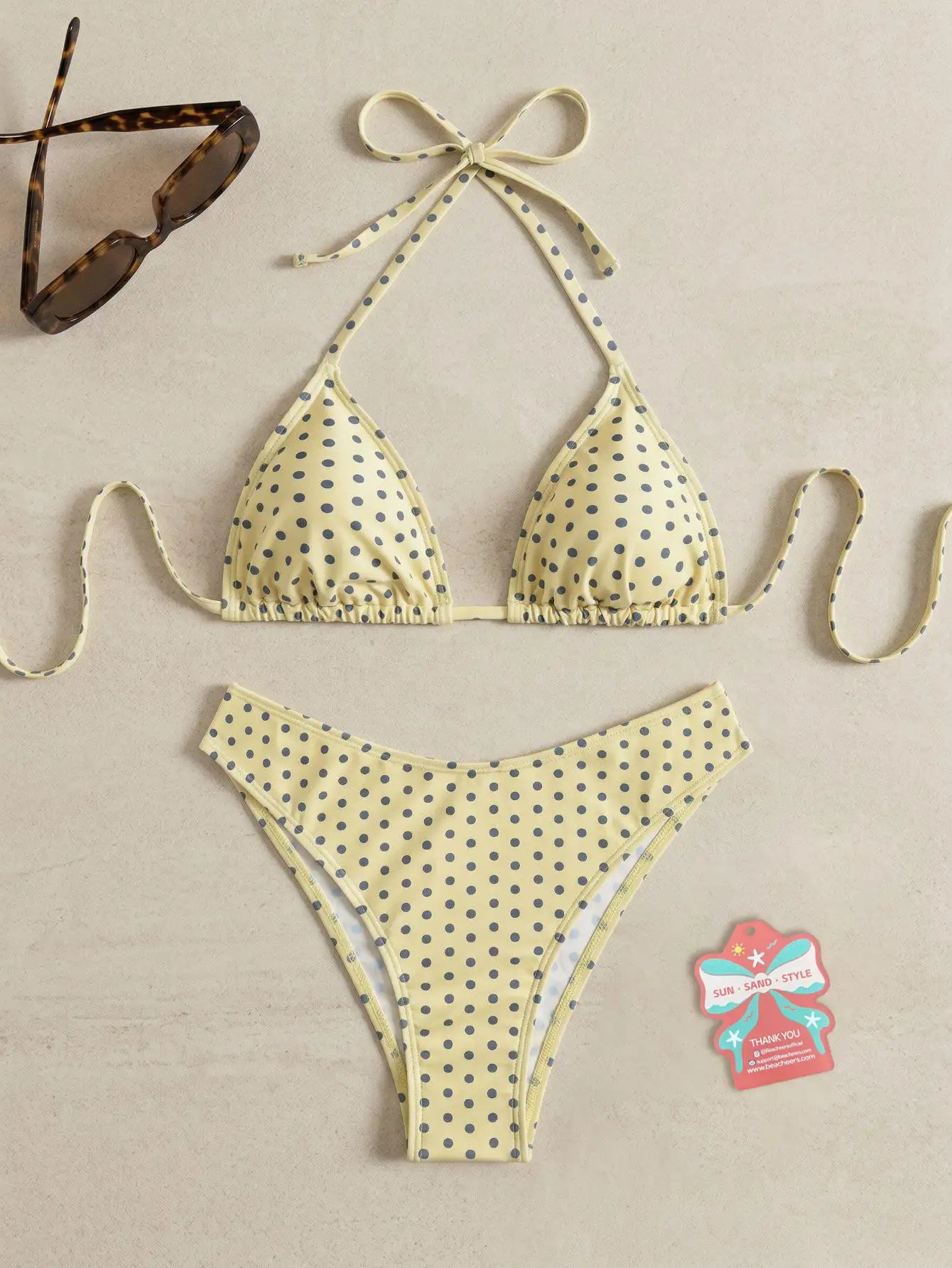 Bikini à pois, doux et mignon, à coupe haute sur les côtés - ensemble deux pièces BEACHEERS